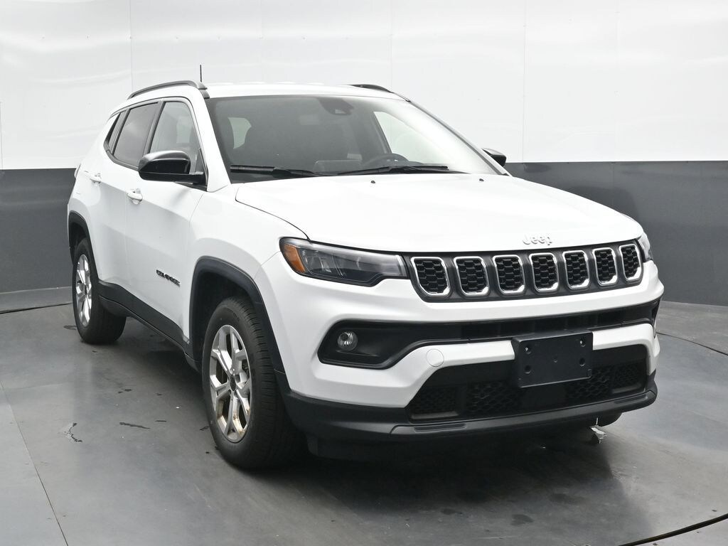 Used 2025 Jeep Compass Latitude SUV