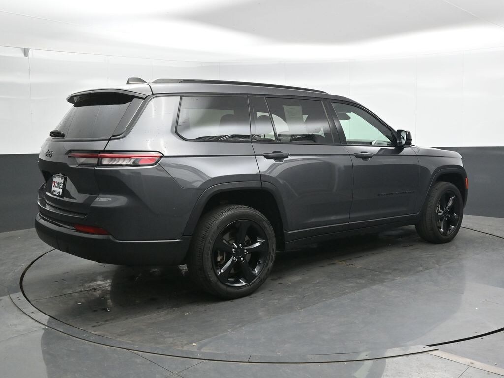 Used 2023 Jeep Grand Cherokee L Laredo SUV