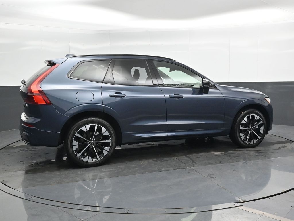 New 2026 Volvo XC60 B5 Plus SUV