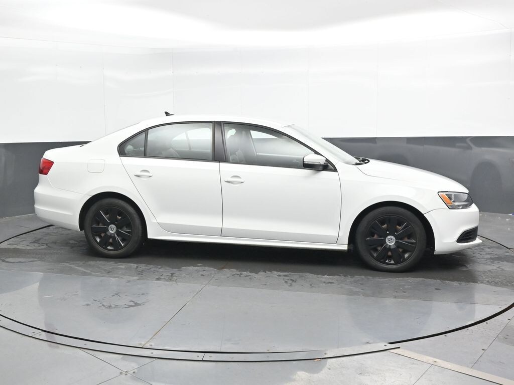 Used 2014 Volkswagen Jetta 1.8T SE Sedan
