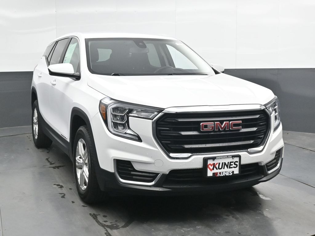 Used 2024 GMC Terrain SLE SUV