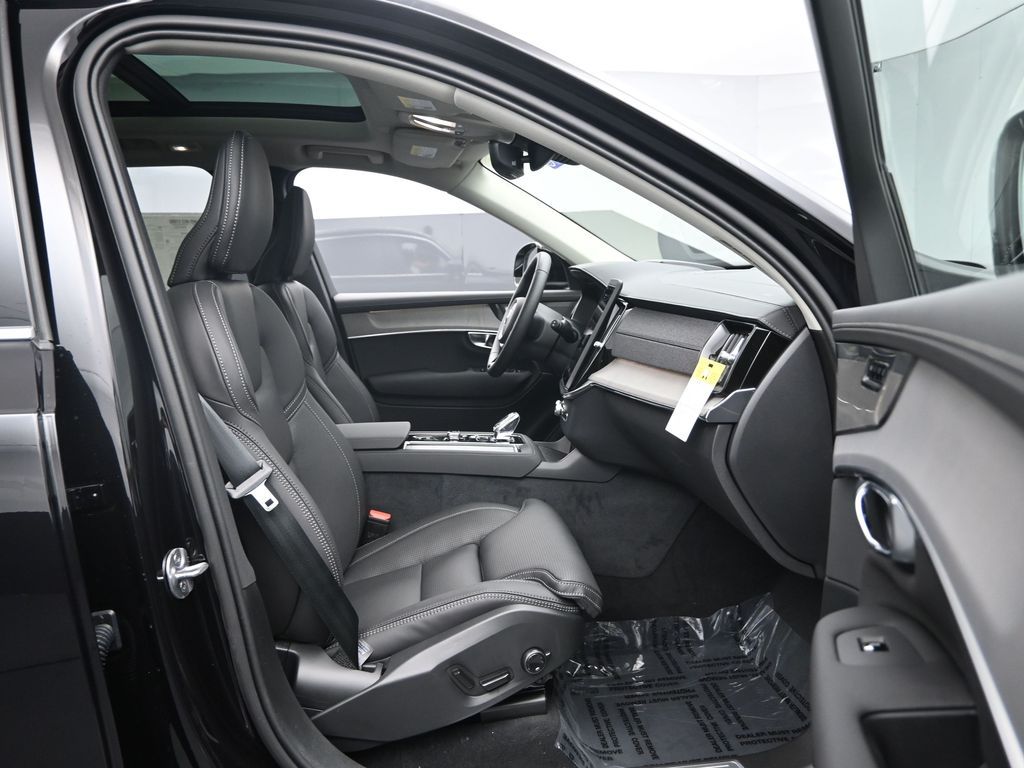 2026 Volvo XC90 Ultra - Photo 28