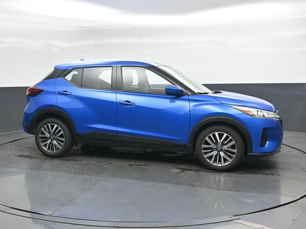 Used 2024 Nissan Kicks SV SUV