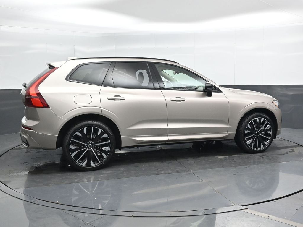 New 2026 Volvo XC60 B5 Ultra SUV