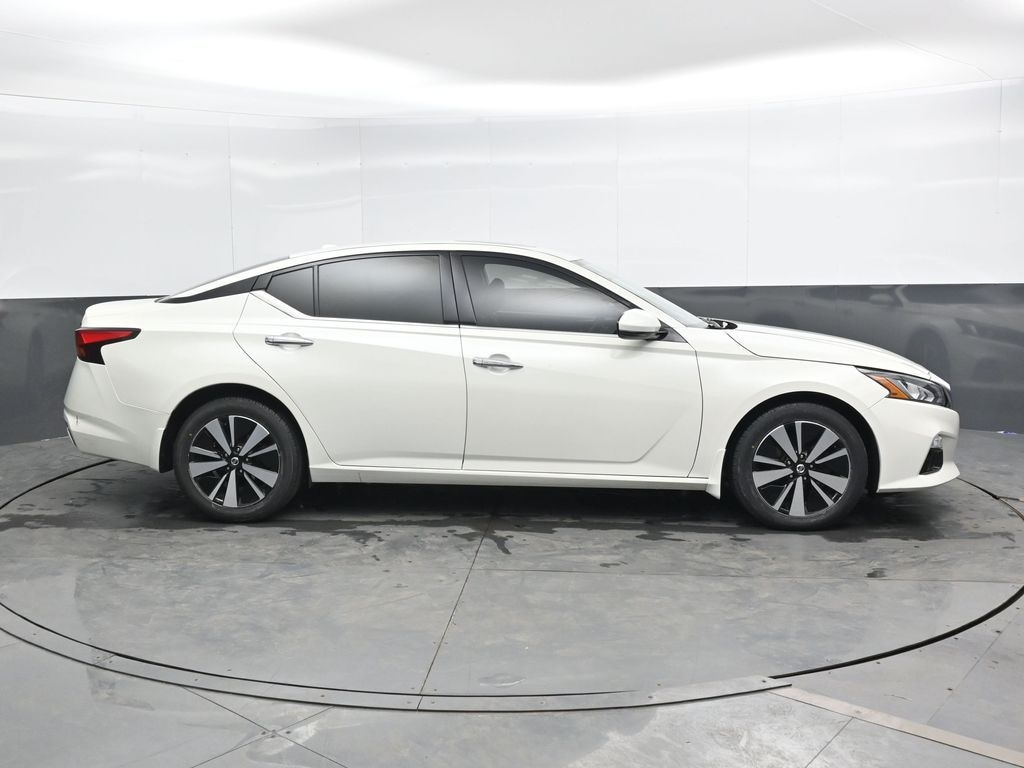 Used 2019 Nissan Altima 2.5 SV Sedan