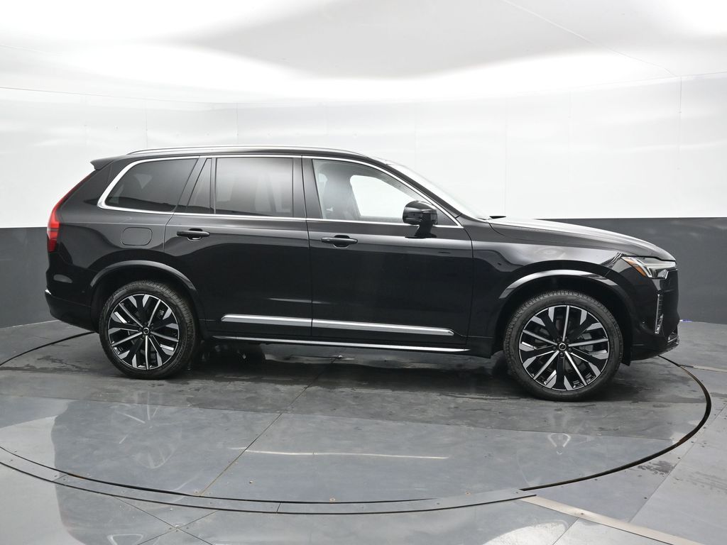 2026 Volvo XC90 Plus - Photo 3