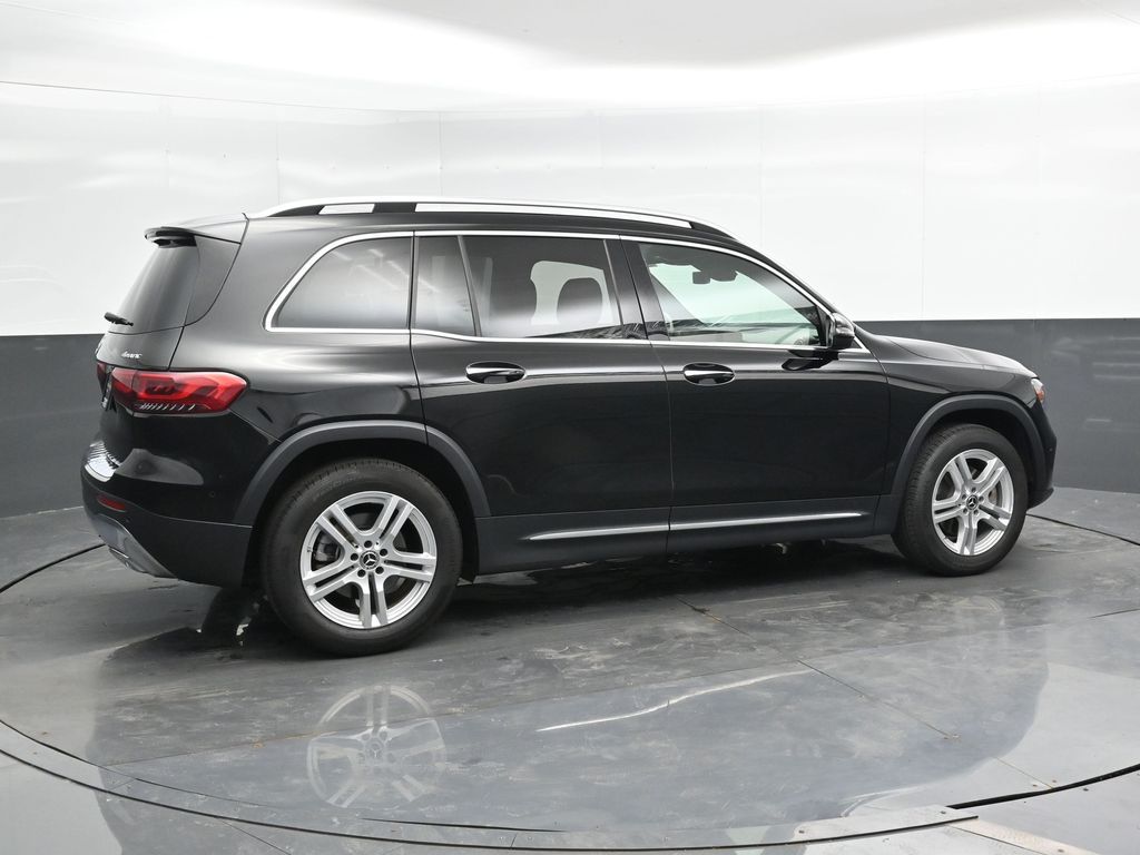 2023 Mercedes Benz GLB 250 4MATIC photo 2
