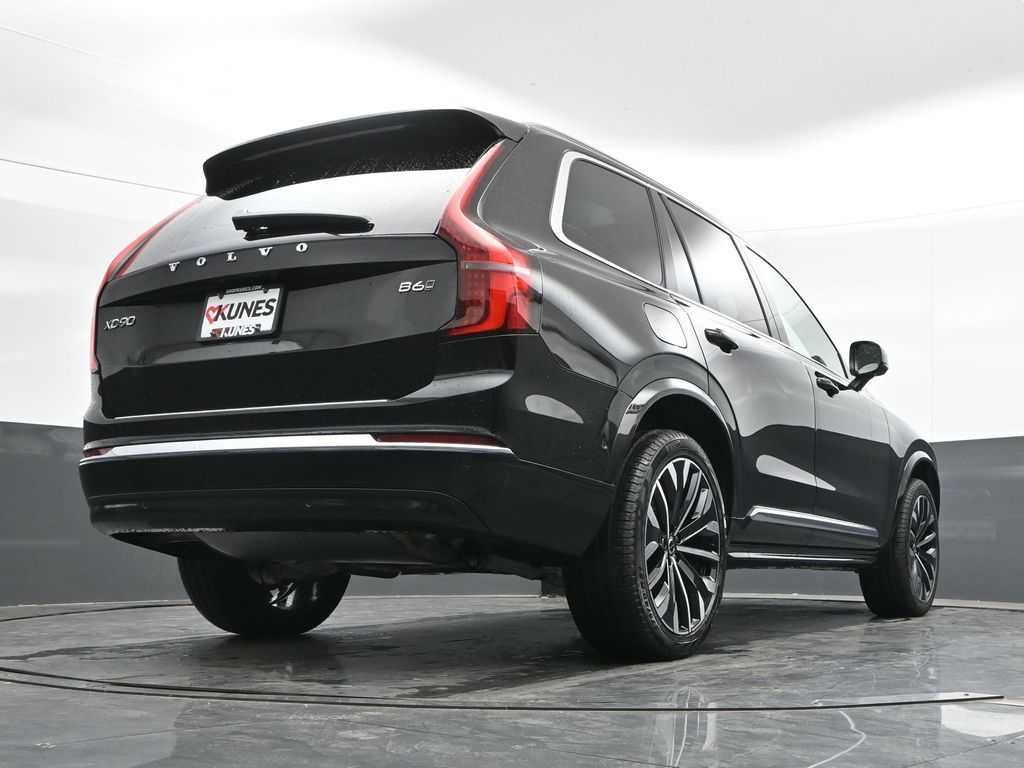 2026 Volvo XC90 Plus - Photo 40