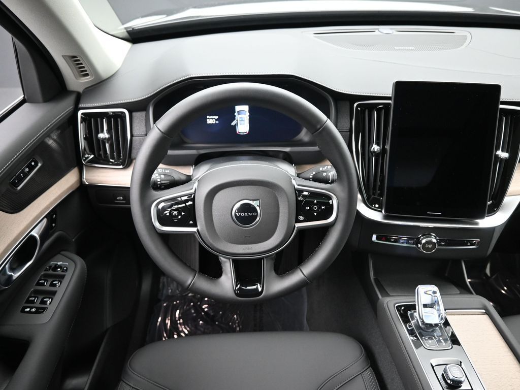 2026 Volvo XC90 Plus - Photo 19