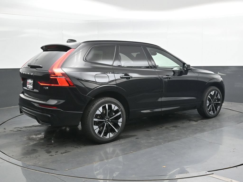 New 2026 Volvo XC60 plug-in hybrid T8 Plus SUV
