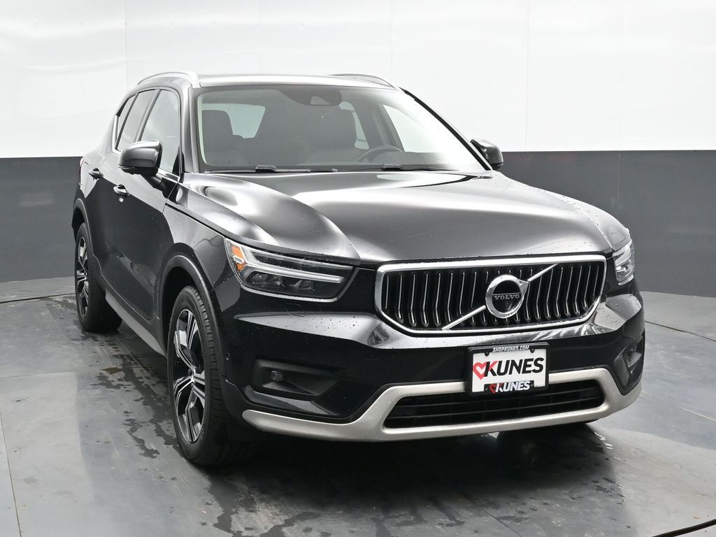 2022 Volvo XC40 T5 AWD Inscription photo 4