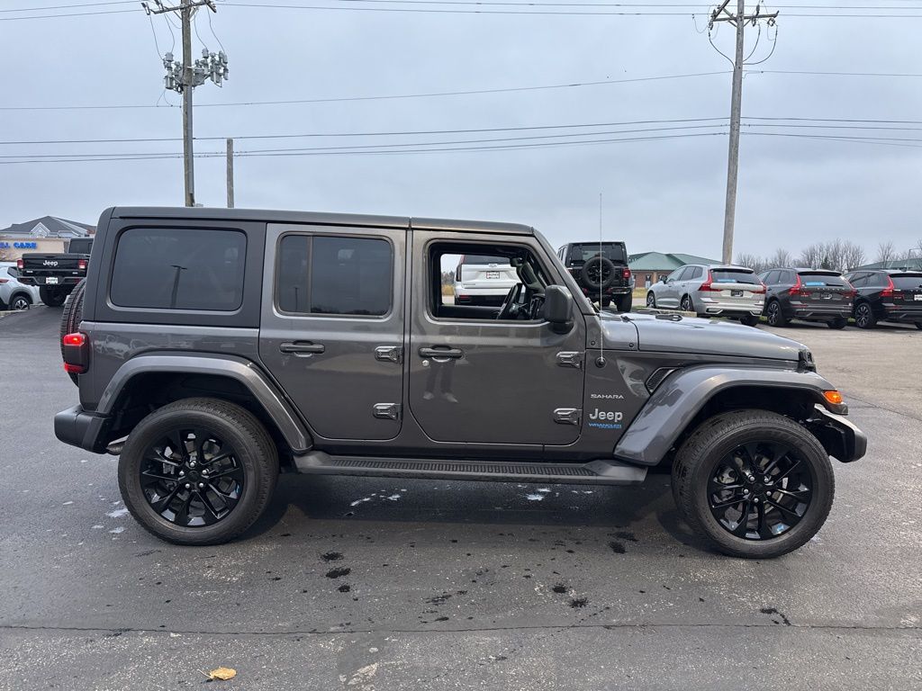 2022 Jeep Wrangler Unlimited Sahara 4xe photo 2