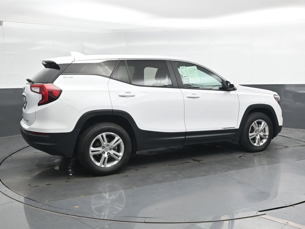 Used 2024 GMC Terrain SLE SUV