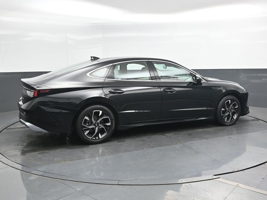 Used 2025 Hyundai Sonata SEL Sedan