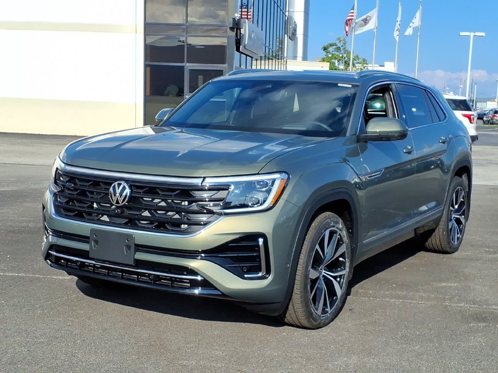 2026 Volkswagen Atlas Cross Sport SEL Premium R-Line SUV