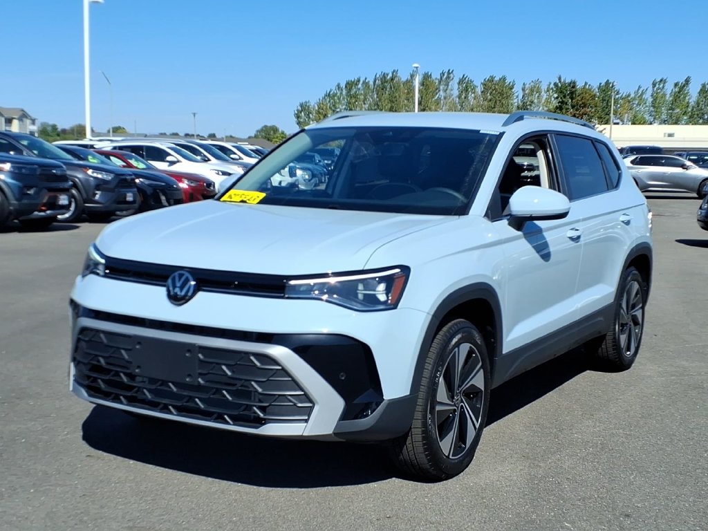 2027 Volkswagen Taos 1.5T SE SUV