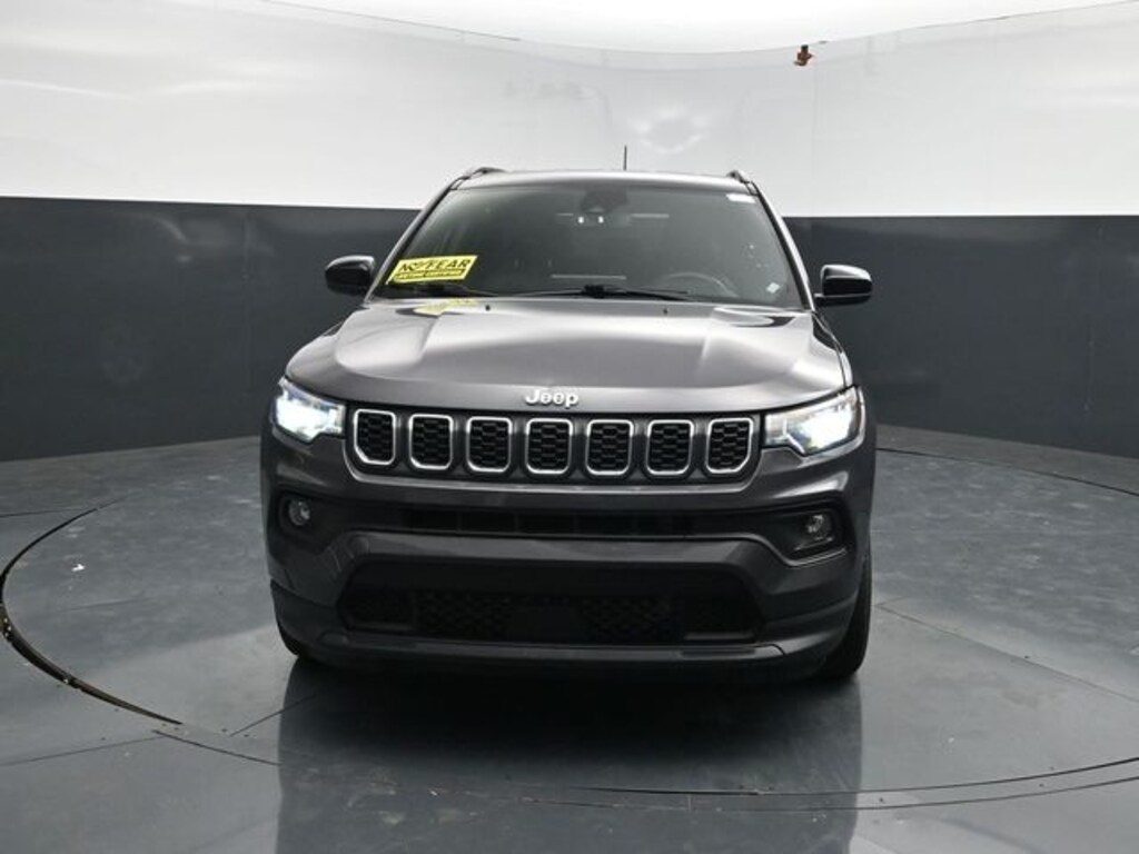 Used 2024 Jeep Compass Latitude SUV