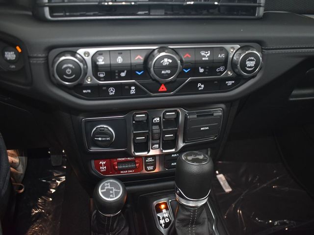 2025 Jeep Wrangler 4-Door Rubicon - Photo 20