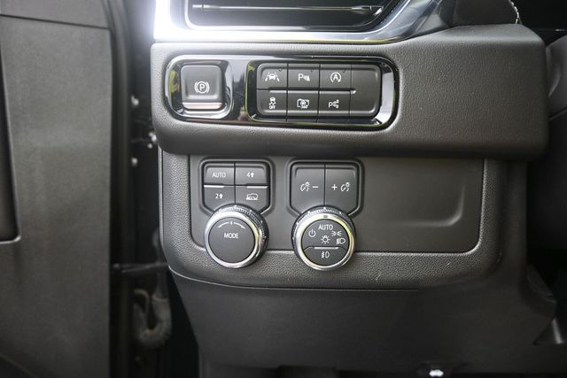 2025 GMC Yukon Elevation - Photo 15