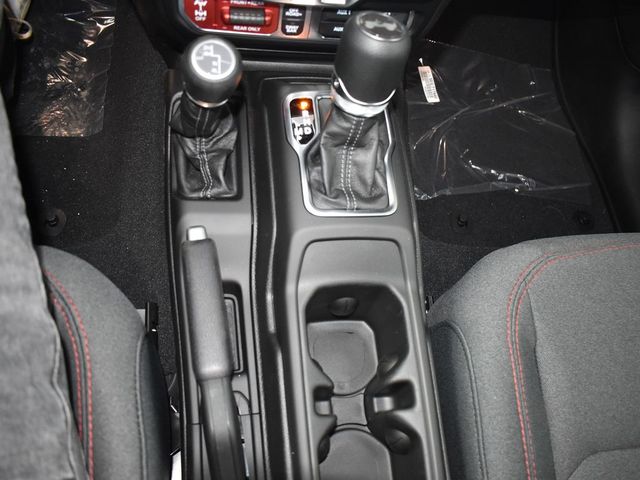 2025 Jeep Wrangler 4-Door Rubicon - Photo 21