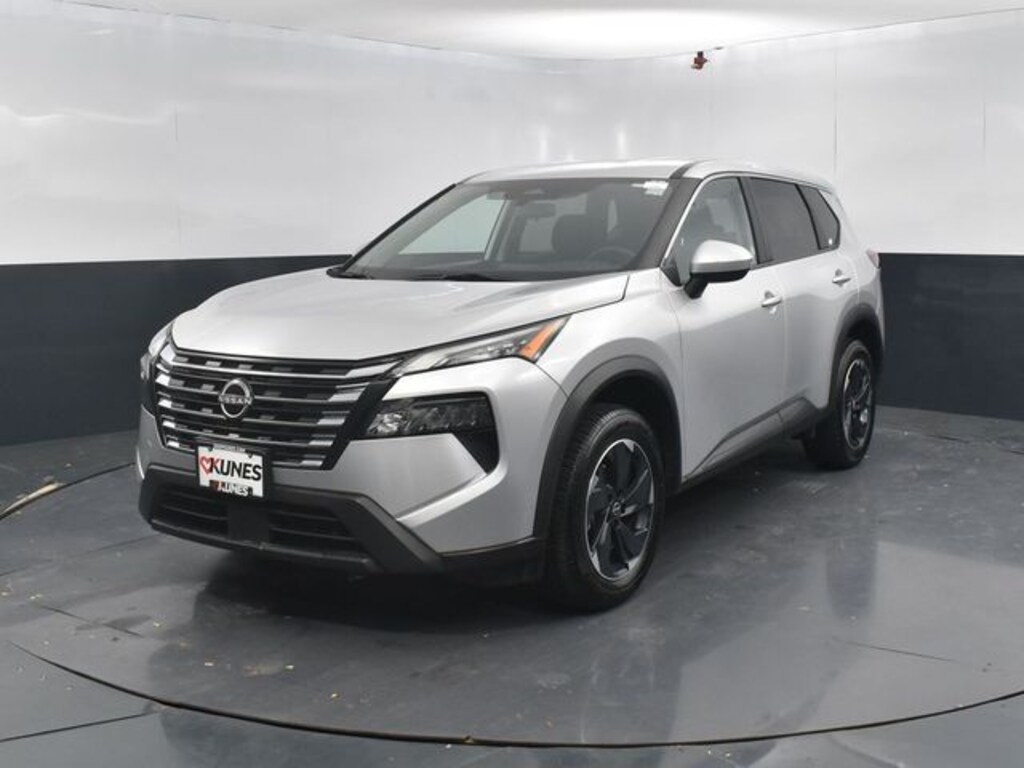 Used 2024 Nissan Rogue SV SUV