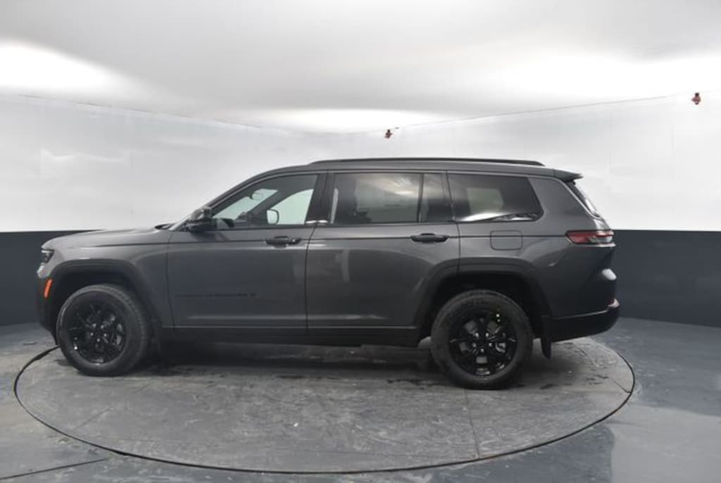 New 2026 Jeep Grand Cherokee L Altitude Sport Utility
