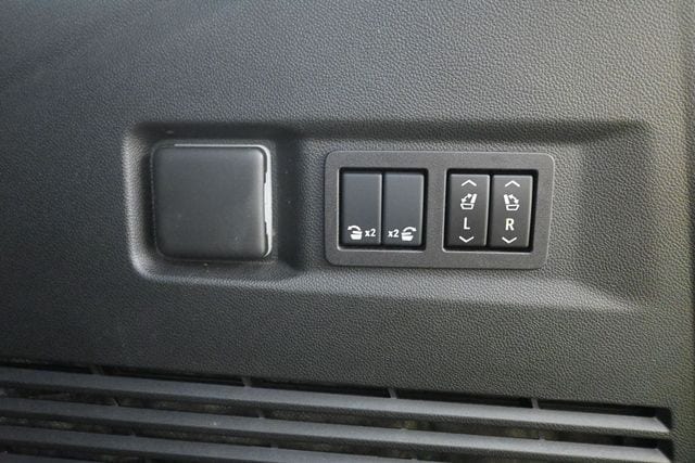 2025 GMC Yukon Elevation - Photo 30