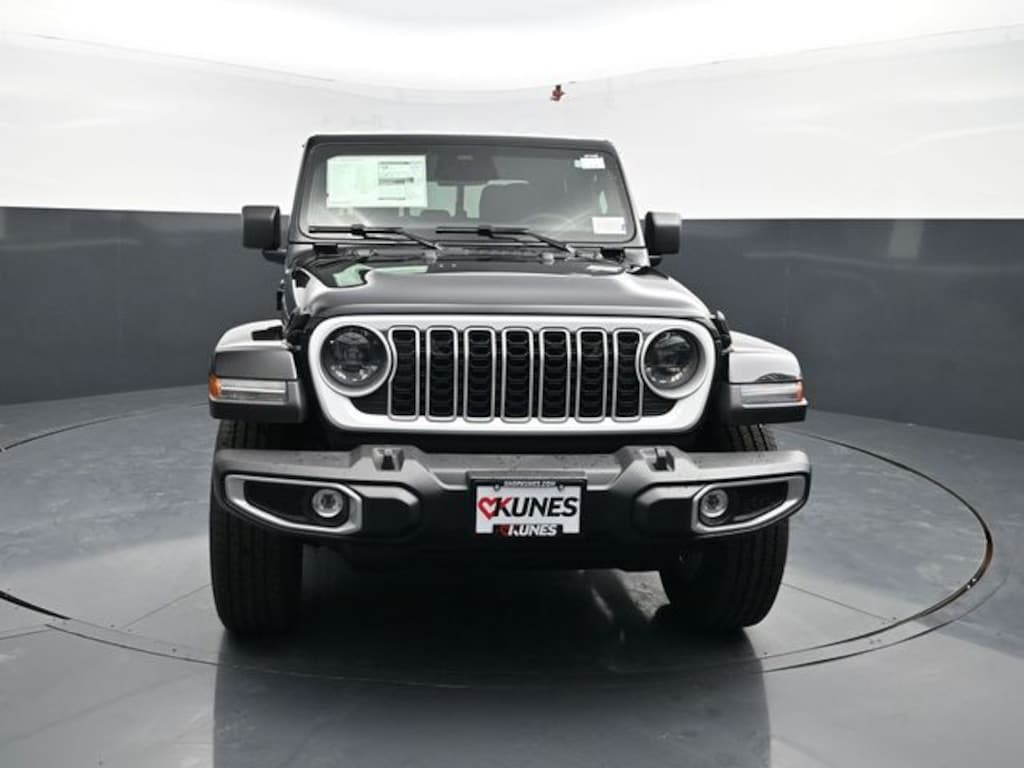New 2026 Jeep Gladiator Sahara Pickup