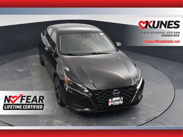 2023 Nissan Altima SR