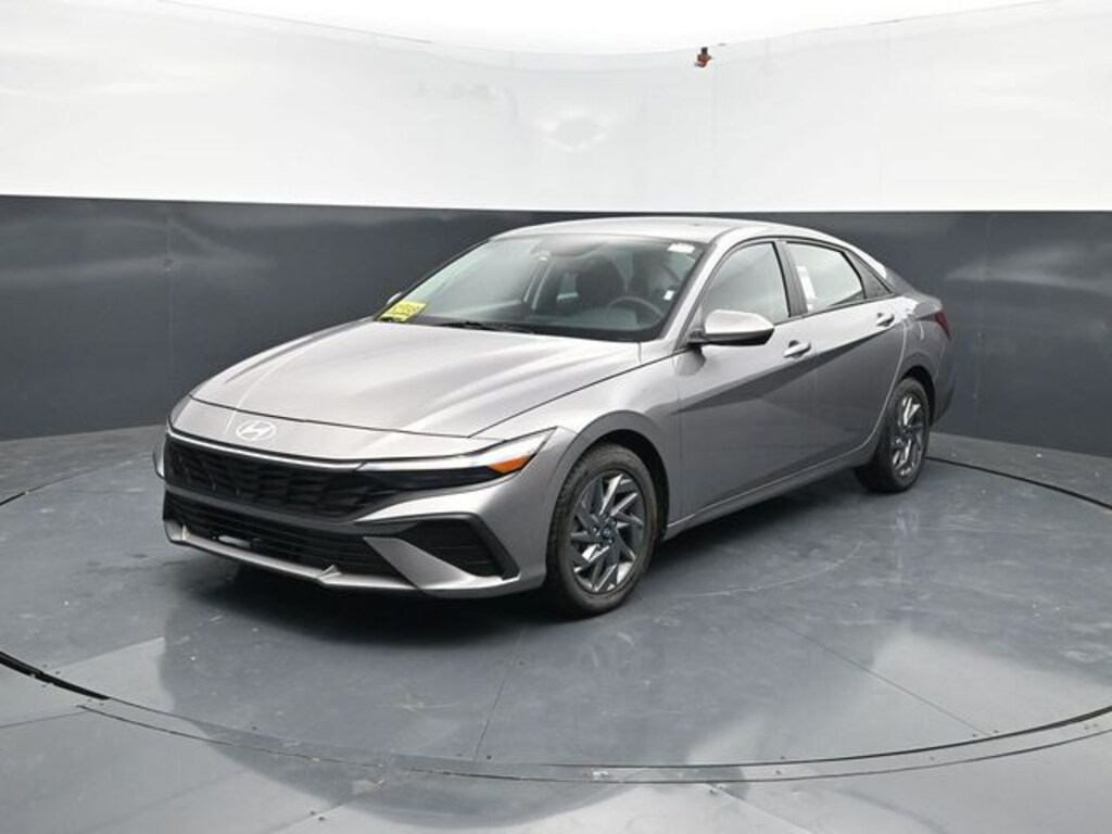 Used 2024 Hyundai Elantra SEL Sedan