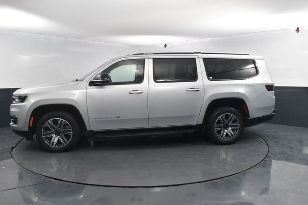 Used 2024 Jeep Wagoneer L Series II SUV