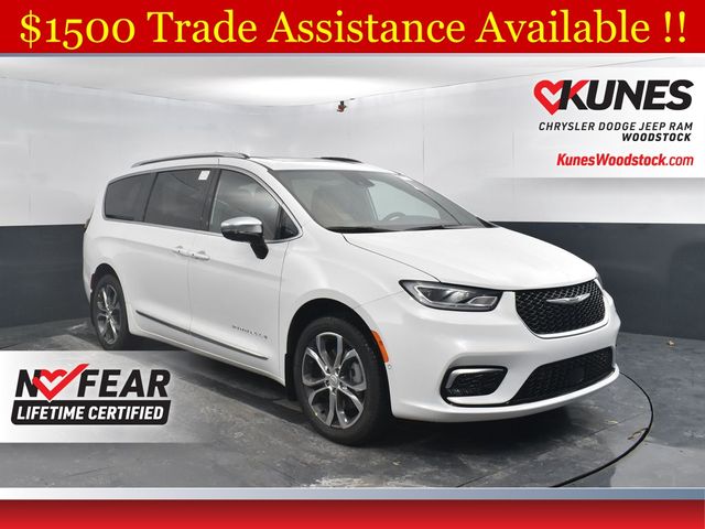 2026 Chrysler Pacifica Pinnacle's photo