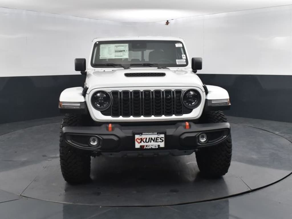 New 2025 Jeep Gladiator Mojave Pickup
