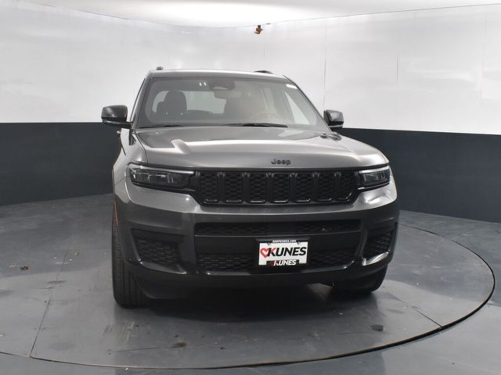 Used 2024 Jeep Grand Cherokee L Laredo SUV