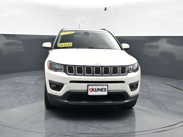 Used 2018 Jeep Compass Latitude with VIN 3C4NJDBB5JT153258 for sale in Woodstock, IL