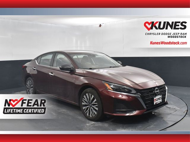 2025 Nissan Altima SV's photo