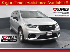 2026 Chrysler Pacifica Select Passenger Van