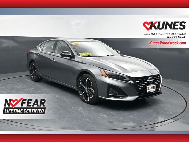 2025 Nissan Altima SR