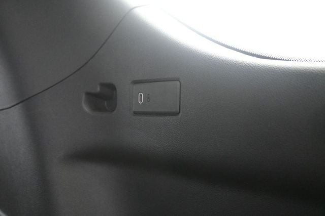 2025 GMC Yukon Elevation - Photo 31
