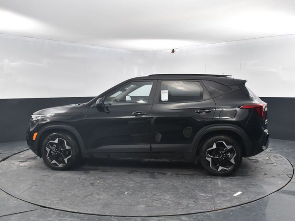 Used 2025 Kia Seltos S SUV