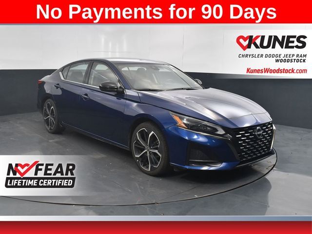 2023 Nissan Altima SR