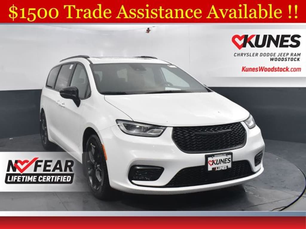 New 2026 Chrysler Pacifica Limited Passenger Van