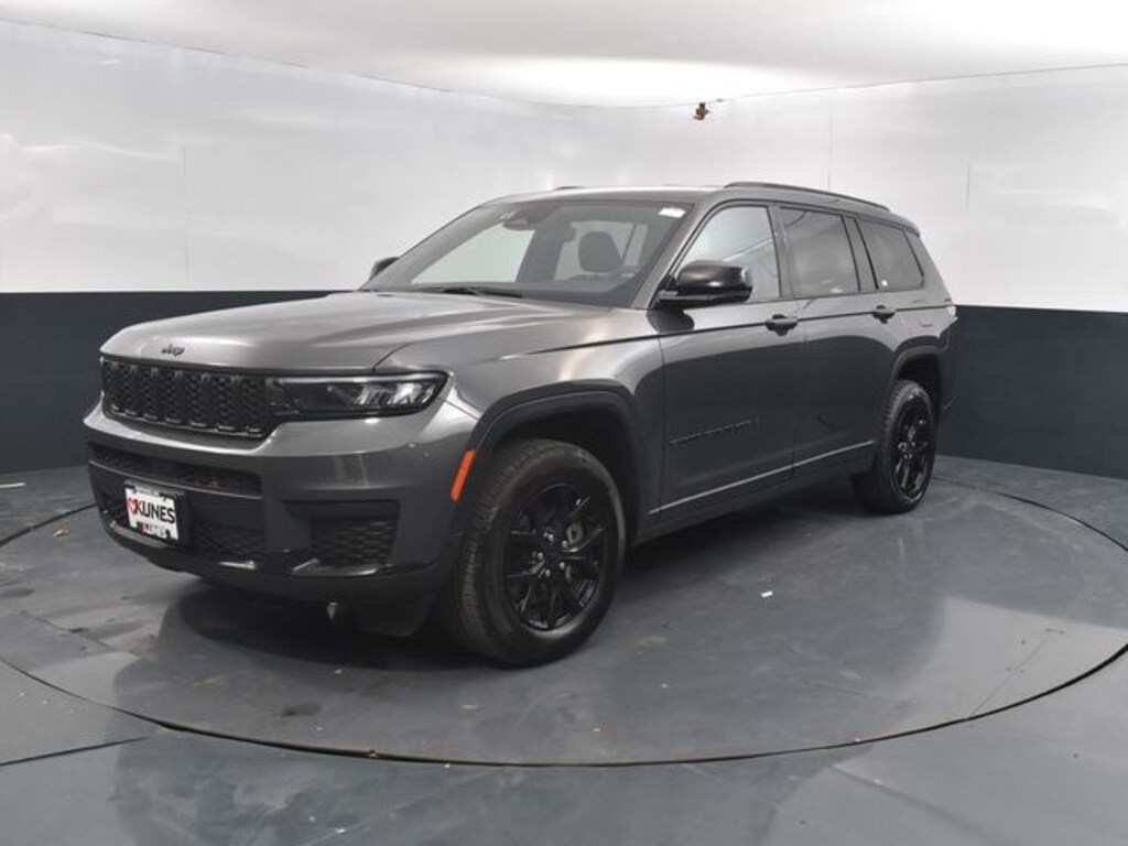 Used 2024 Jeep Grand Cherokee L Laredo SUV