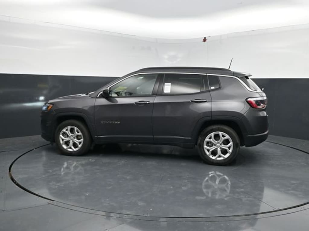 Used 2024 Jeep Compass Latitude SUV