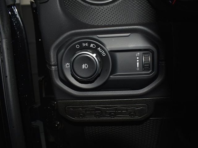 2025 Jeep Wrangler 4-Door Rubicon - Photo 13