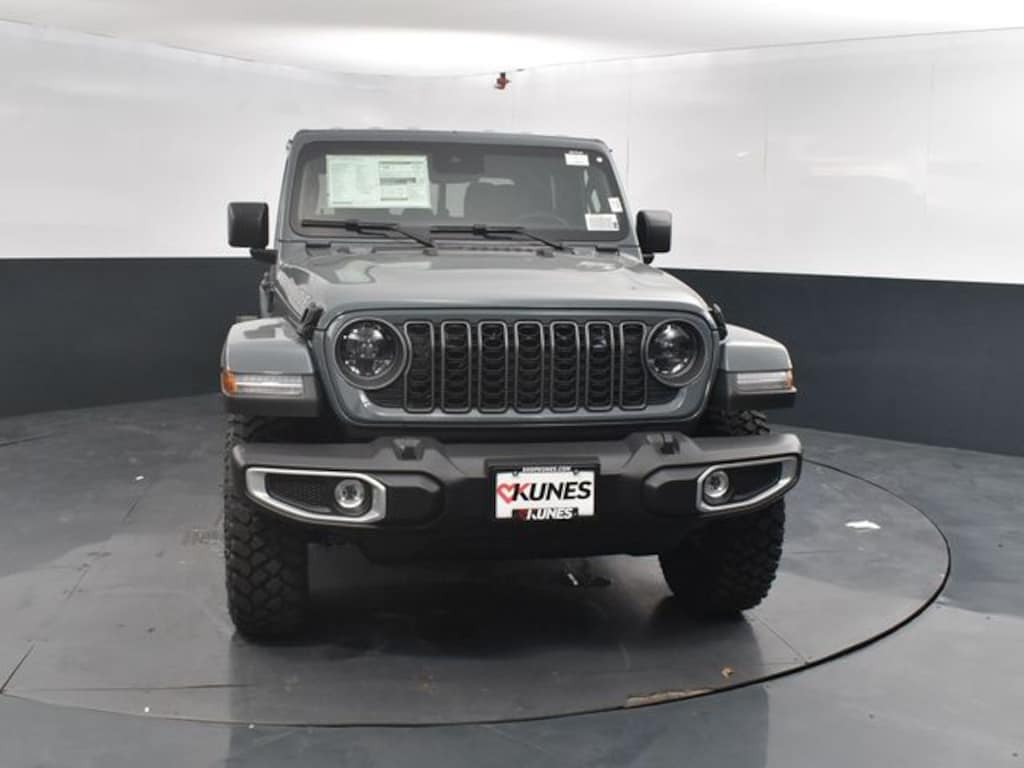 New 2025 Jeep Gladiator High Tide Pickup