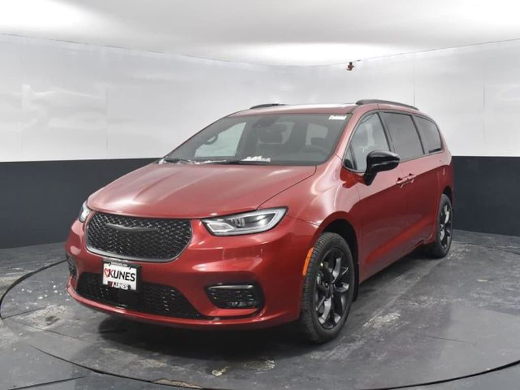 New 2026 Chrysler Pacifica Select Passenger Van