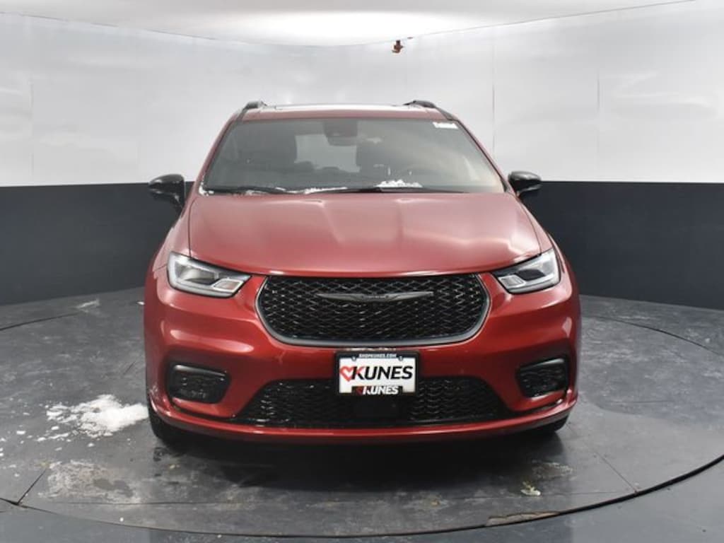 New 2026 Chrysler Pacifica Select Passenger Van