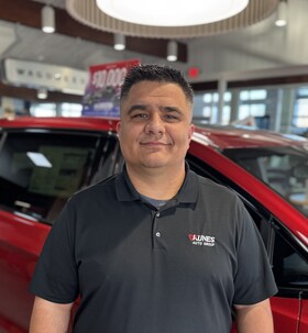 Staff member Andres Cruz from 6a689abd91c3