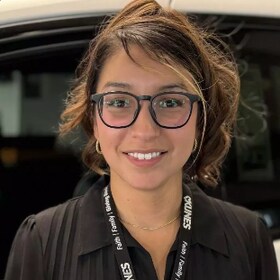 Staff member Eva Perez from c07004619103